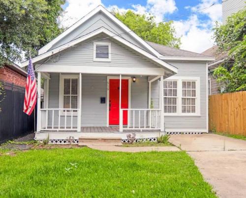Artsy Heights House: Walk To Food-Bars-Shops-Trails, Kids & Pet Friendly in Houston, USA