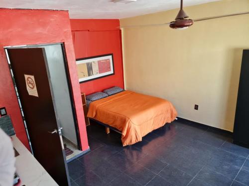 Super cheap Loft style apartment in Merida Wifi Smartv