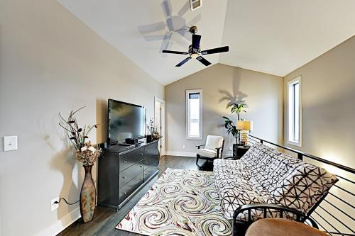 WeHo Townhome Apt 8