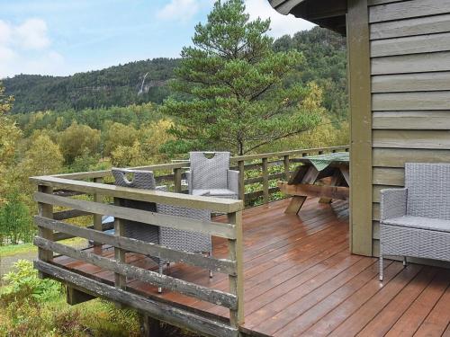 Зовнішній вигляд готелю, 4 person holiday home in Leirvik i Sogn in Лаєрвік