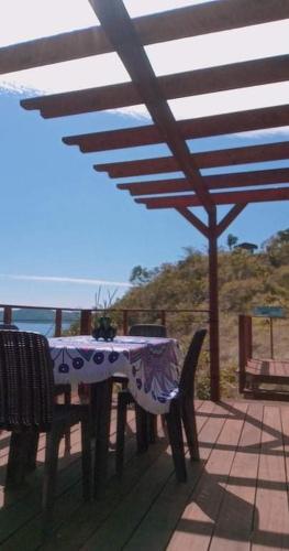 Masamirey Hilltop Cottage Seaview with Private White Beach Access in Telbang