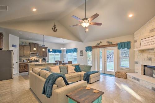 Idyllic Canyon Lake Home with Marina Nearby!