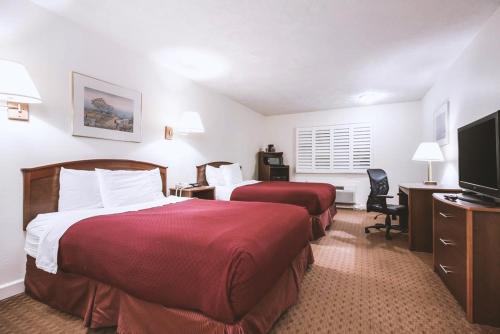 Sky-Palace Inn & Suites McCook