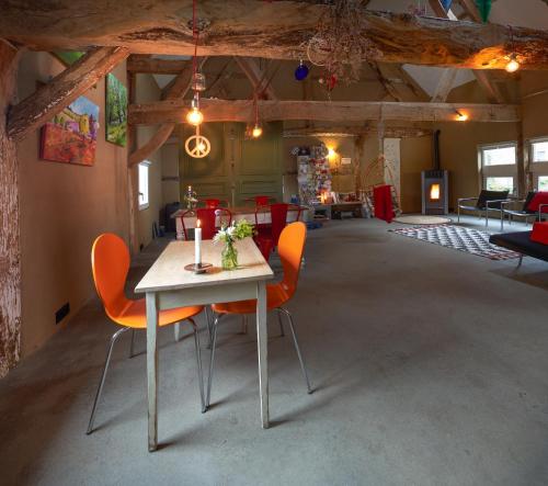 酒吧/高級酒吧, B&B Bij Tante Toos in 藍米耶斯