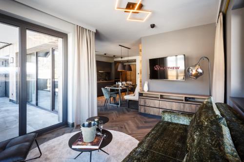 THE MATTHEW - Copper Lodge 3