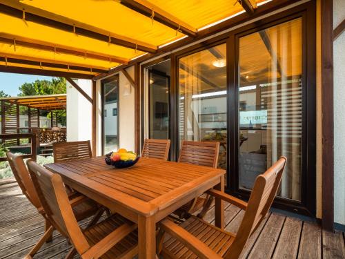 3 bedrooms, 4 beds
