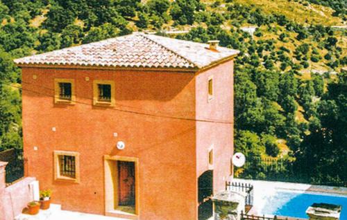 Nice home in Avapessa with WiFi, Heated swimming pool and 3 Bedrooms gîte à louer Forêt de Melaja