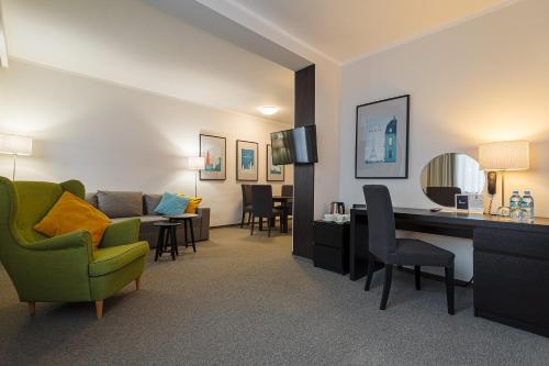Best Western Hotel Edison - image 4