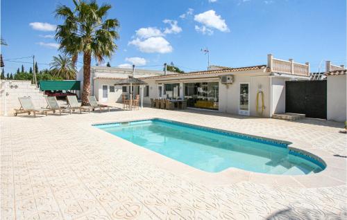 Awesome Home In Crevillente With 3 Bedrooms, Wifi And Outdoor Swimming Pool gîte à louer El Realengo