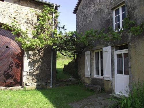 . Attractive Holiday Home in Chargey-les-Port with Garden