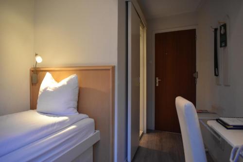 1 twin bed