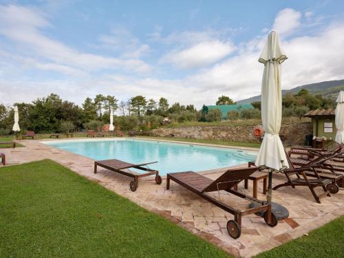 Ancient village with swimming pool gîte à louer Donnini