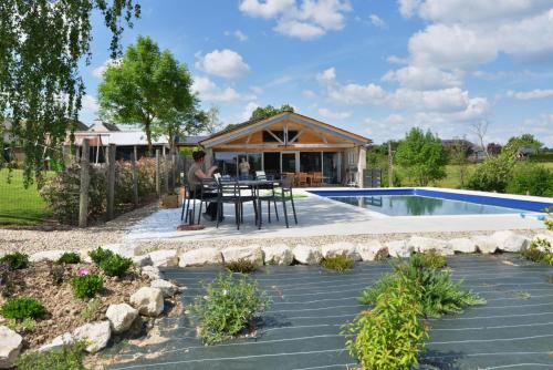 GITE LE MARONNIEER gîte à louer Lescure-Jaoul