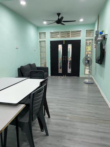 D'100 Homestay Kulim