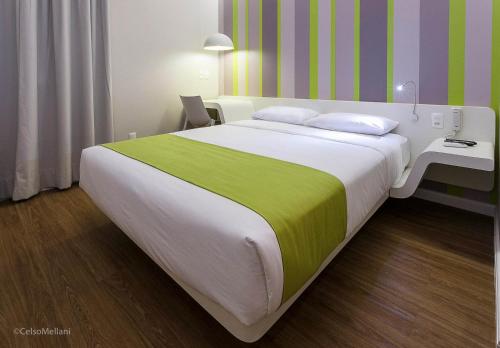 DMax Hotel DMax Hotel is perfectly located for both business and leisure guests in Marilia. The hotel offers a high standard of service and amenities to suit the individual needs of all travelers. Take advantage