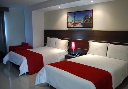 1 queen bed, 1 twin bed