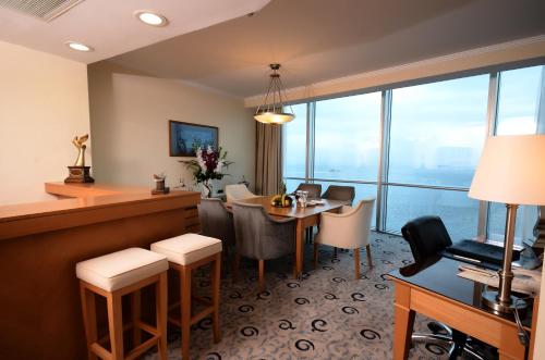 338612519 Wyndham Grand Izmir Ozdilek Thermal & Spa