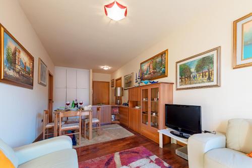 sala de TV, Kristall Lago 233 Apartment by Wonderful Italy in Desenzano Del Garda Suburbs
