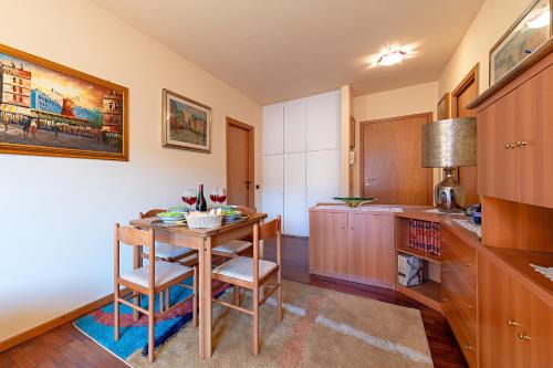 Instalaciones, Kristall Lago 233 Apartment by Wonderful Italy in Desenzano Del Garda Suburbs