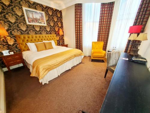 Ashburn Hotel