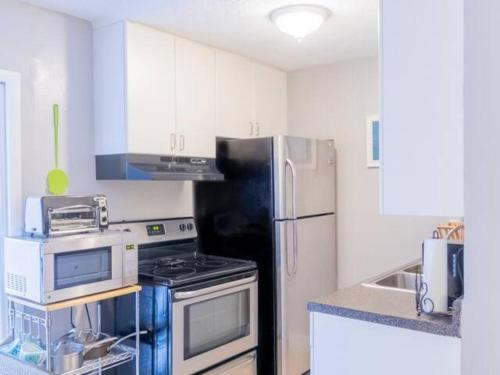 Tropical Oasis Condos - image 12