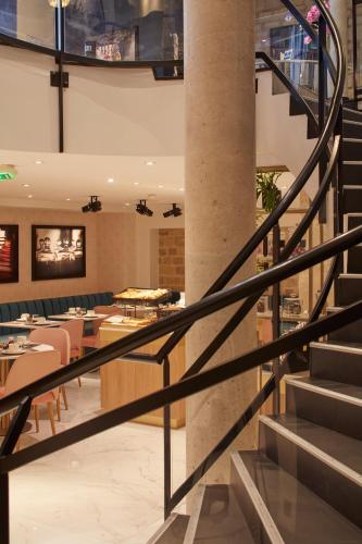 Hotel Atmospheres - image 7