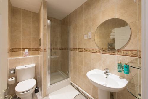 Tudor Lodge - image 6