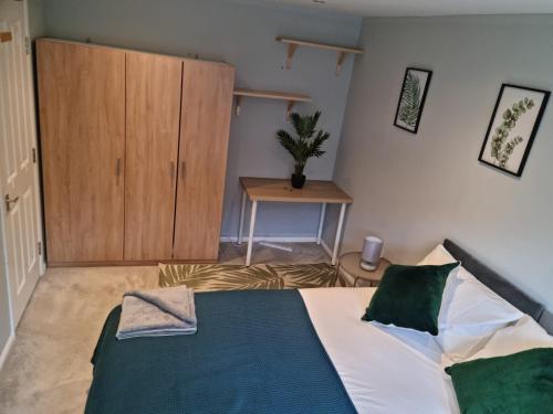 Impeccable 4-Bed House in London with Jacuzzi gîte à louer North Dulwich Railway Station