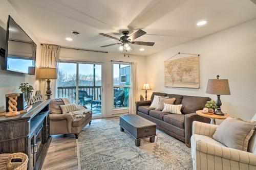 Fish & Hike On-Site! Pet-Friendly Branson Condo, Branson West