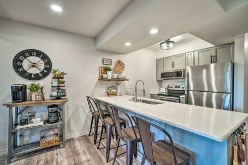 Fish & Hike On-Site! Pet-Friendly Branson Condo, Branson West (zdjęcie 2)