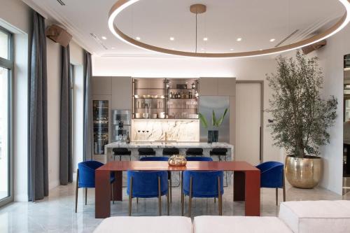 Luxury Penthouse in Downtown - image 5