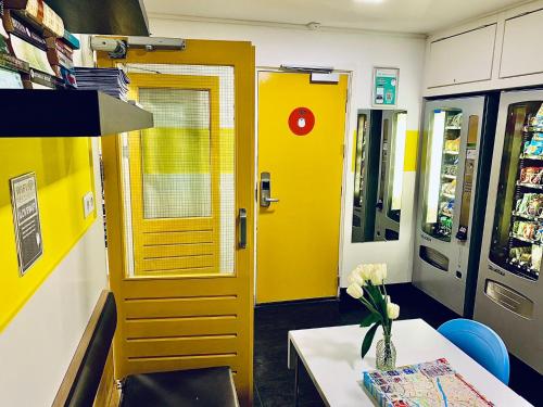 The White Tulip Hostel in Amsterdam