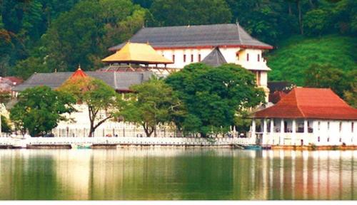 NIVANA HOMESTAY KANDY