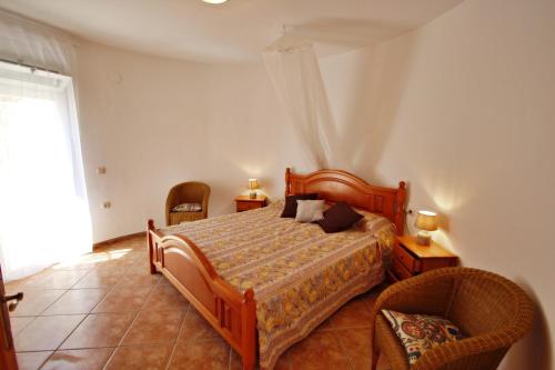 Sol Mar - sea view holiday home with private pool in Benissa - image 2
