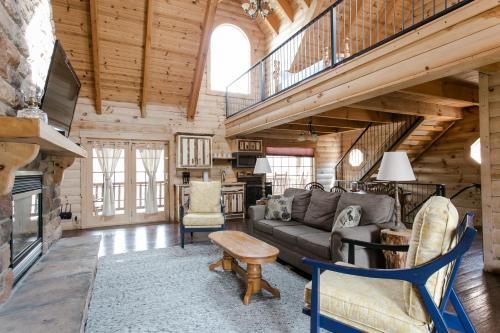 Blue Jays Nest Cabin by Amish Country Lodging in Berlin, USA
