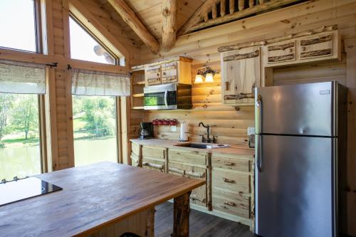 Water Lily Cabin by Amish Country Lodging Water Lily Cabin by Amish Country Lodging