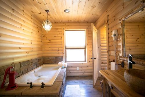 Water Lily Cabin by Amish Country Lodging Water Lily Cabin by Amish Country Lodging