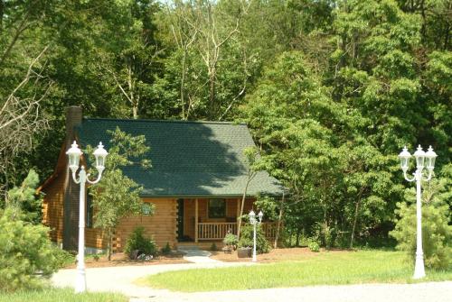 Wild Rose Cabin by Amish Country Lodging thumb 4