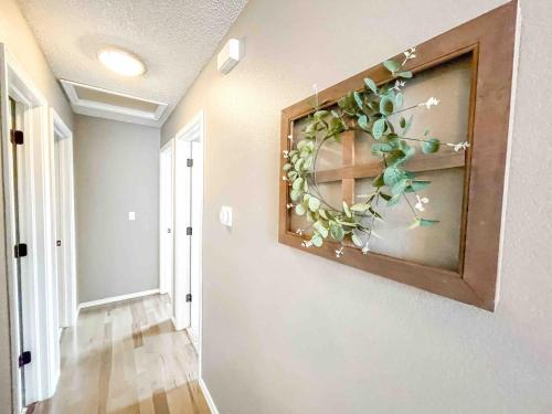 2 Master Suites! Pet Friendly With MTN Views in Palmer Lake, USA