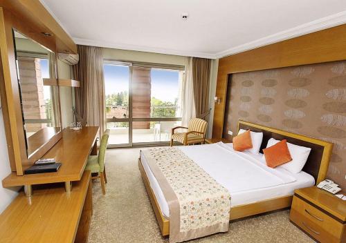 Room, deluxe, balcony