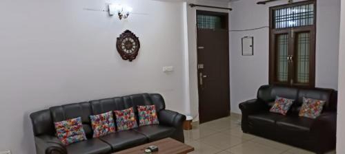 2 BHK In VIP Area, Hazrat Ganj, Lucknow