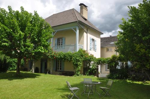 Gîte d'étape Le Couvent d'Ossau - Chambre d'hôtes - Louvie-Juzon