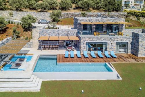  Ektoras in Plaka