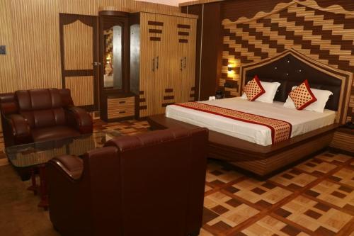 HOTEL ATITHI SATKAAR & FAMILY RESTURANT