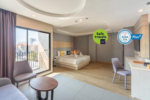 room detail thumbnail 1