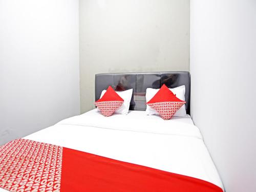 SUPER OYO 90848 J&b Rooms Bekasi