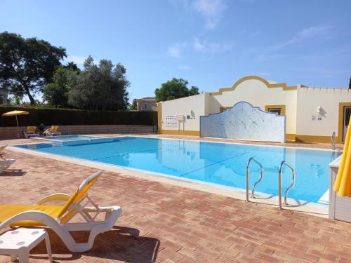 Swimming pool, Carvoeiro, 2BR Pestana Gramacho Golf Apartment in Gramacho