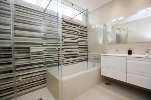 Villa Colina - Heated Pool - Modern Design