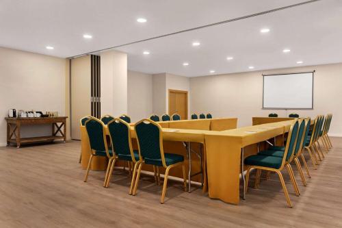 Ramada by Wyndham Valencia Almussafes - main image