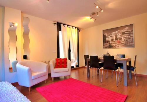 Areny, Canillo centro, en frente del telecabina de Grandvalira in Canillo